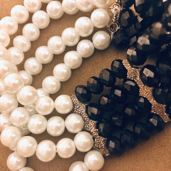 PEARL & JET BRACELET MULTI LAYER STRETCH  LUNA Beaded  NEW CONDITION - Picture 2 of 12